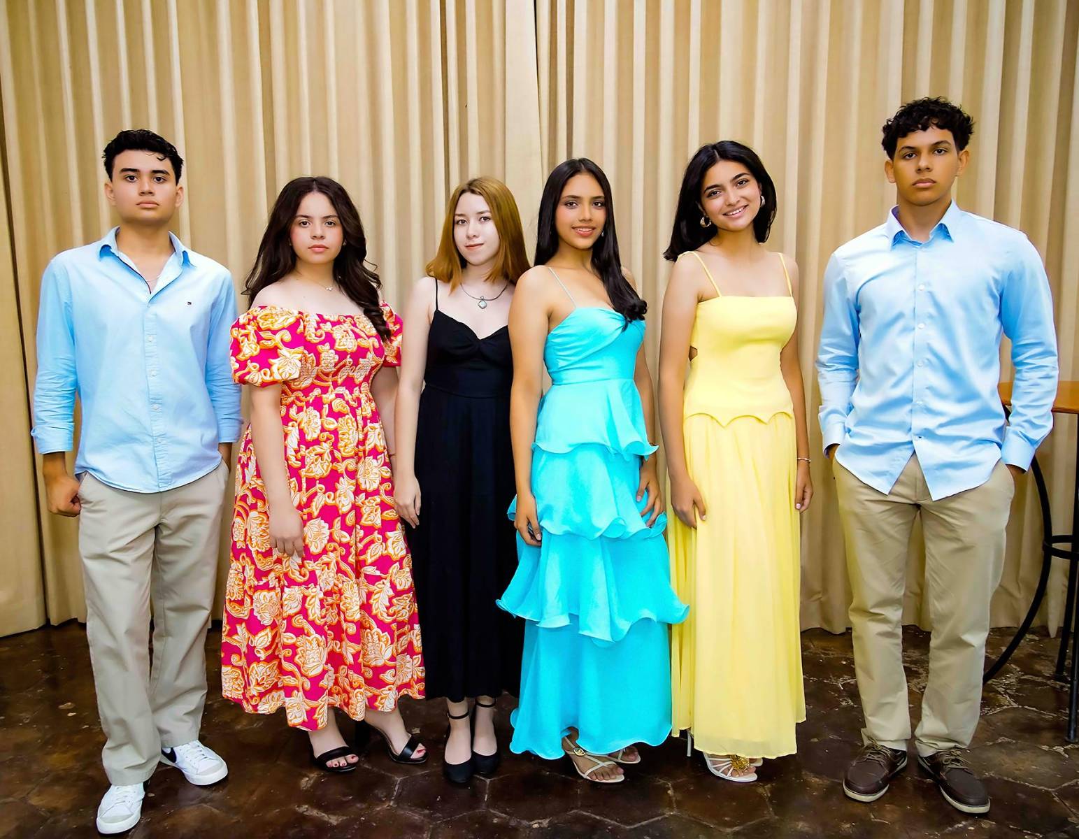 Fernando Mejía, Ashley Aguilera, Emilia Farach, Sophie Argueta, María José Duarte y Alejandro Cruz. 