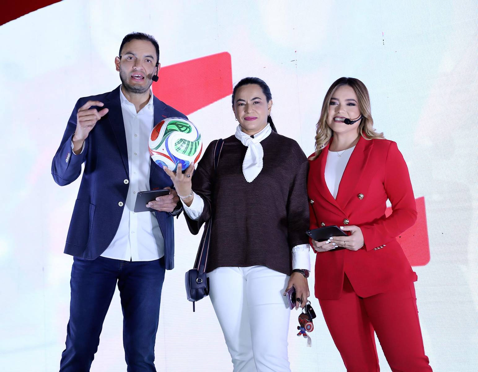 Jacobo Hernández, Kenia Torres y Erika Williams.