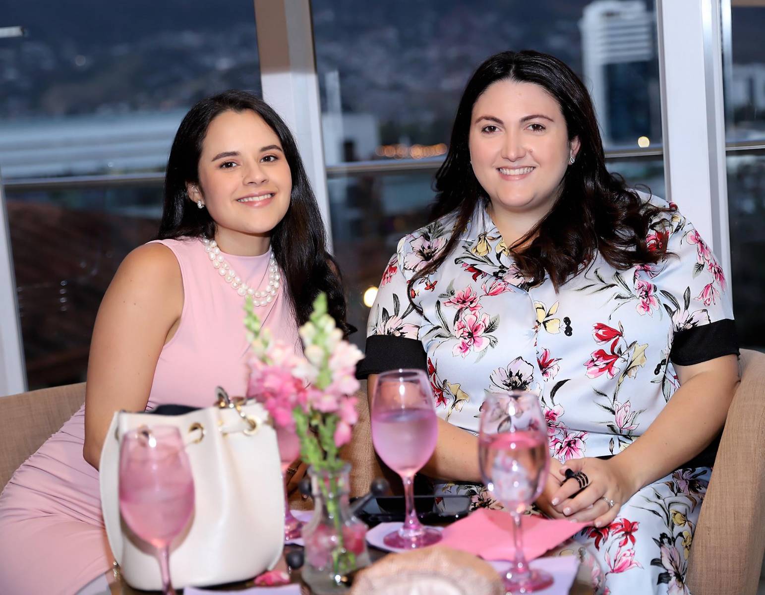 Isabella Batres y Tatiana Espinoza