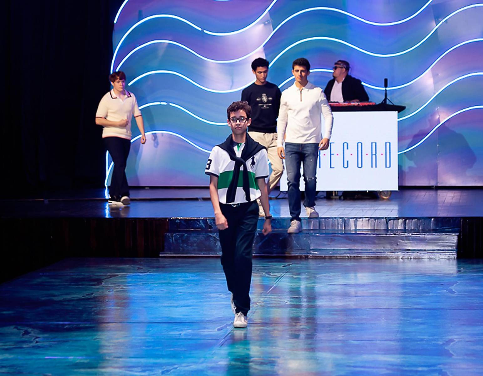 Senior Fashion Show 2026 de la Escuela Internacional Sampedrana, parte 2