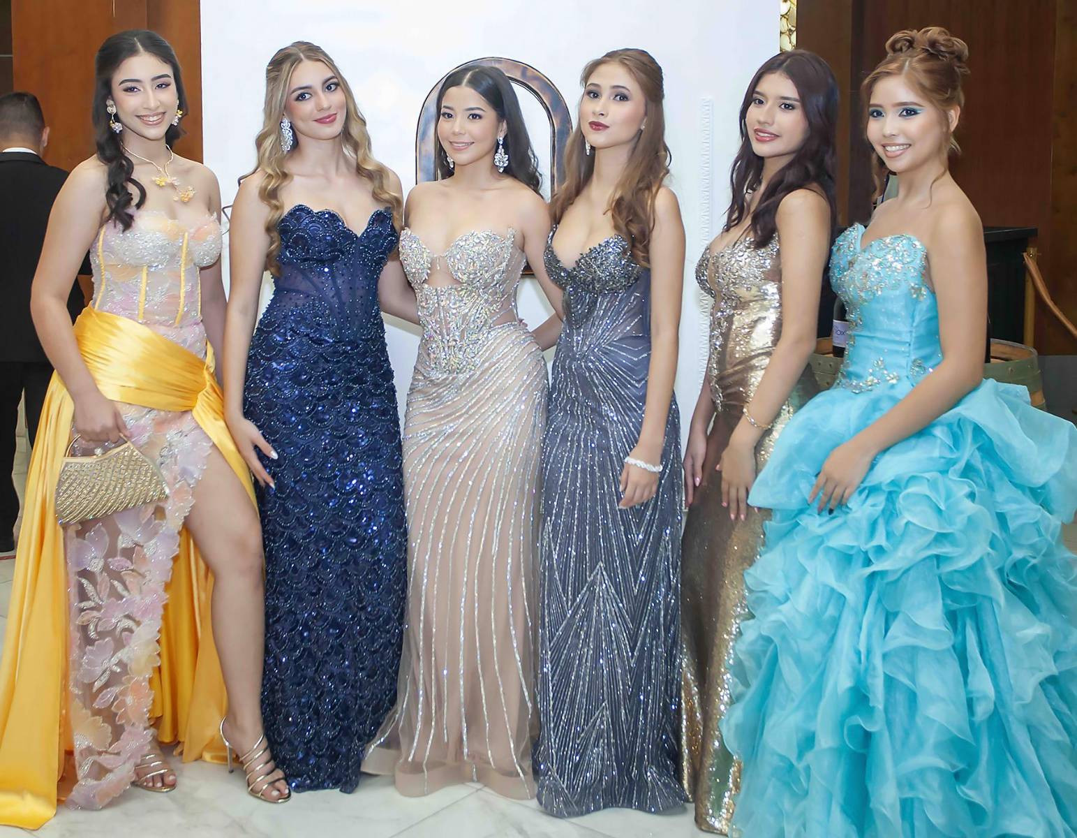Nohelia Pacheco, Alexa Santos, Angie Morales, Yarel Interiano, María José Barreno y Michelle Cuyuch. 