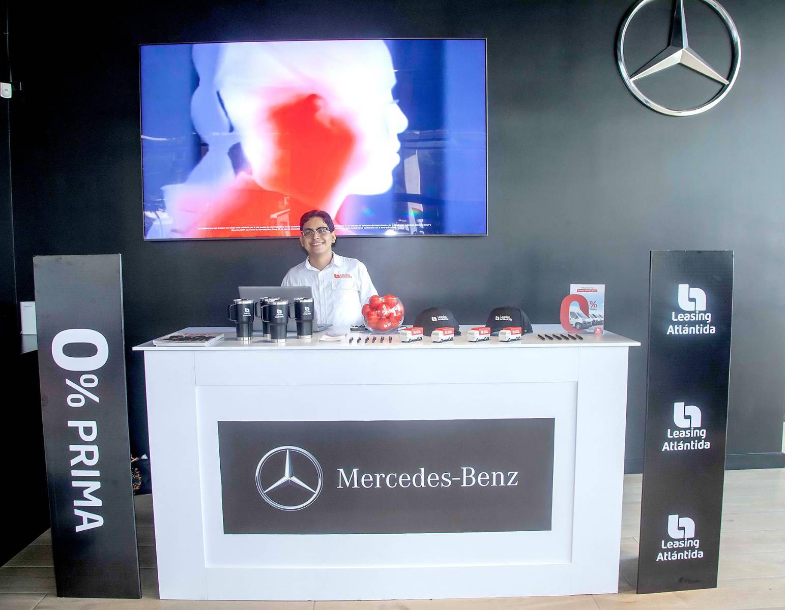 Mercedes-Benz Honduras celebra el bienestar con “Barre &amp; Drive” junto a Leasing Atlántida y Estilo