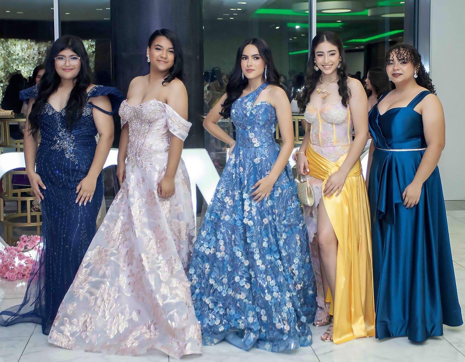 Linda Días, Zoila Sauceda, Andrea Solorzano, Nohelia Pacheco y Alexandra Valdez. 