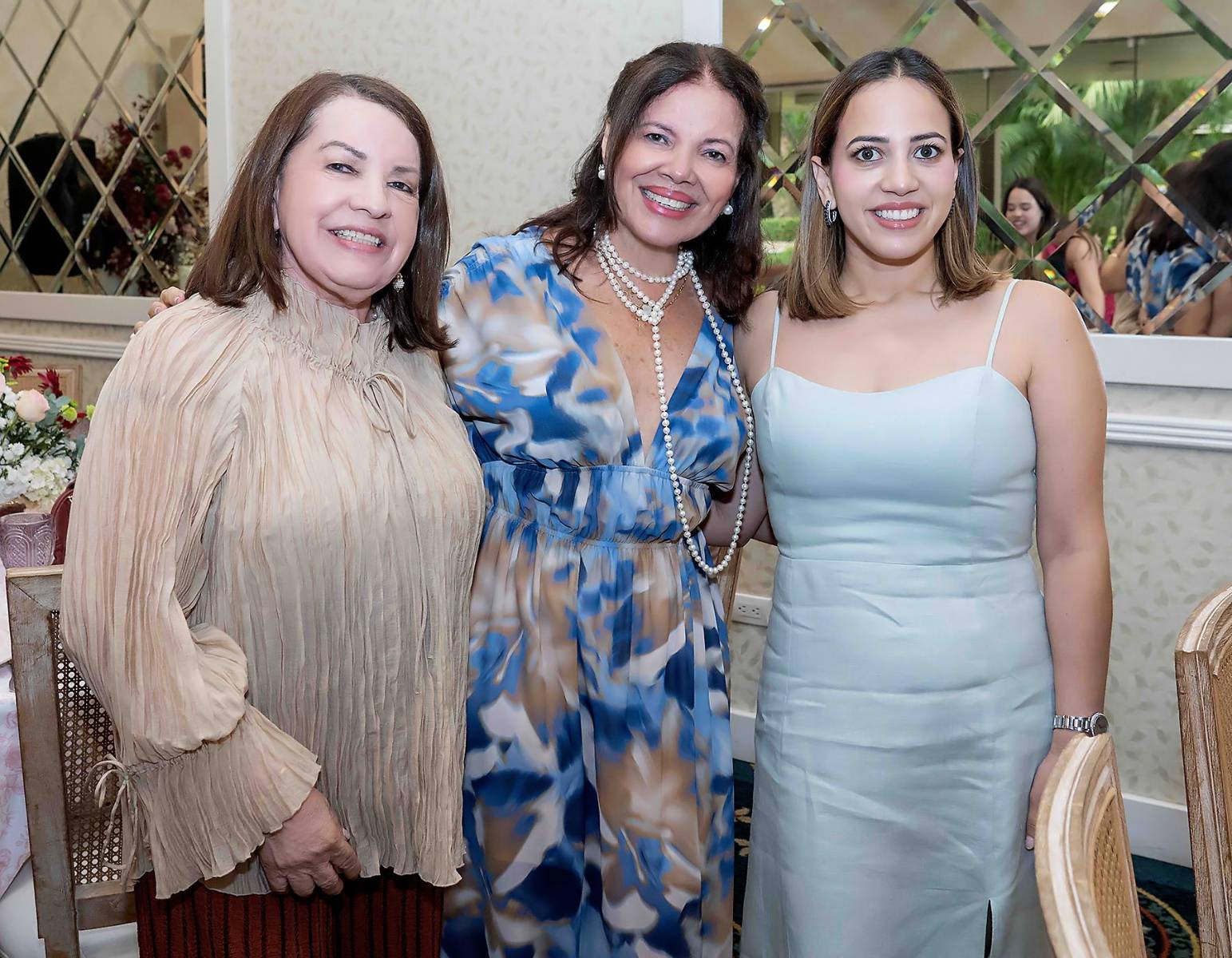 Noemi Zepeda, Suyen Bueso y Michel Ramos.