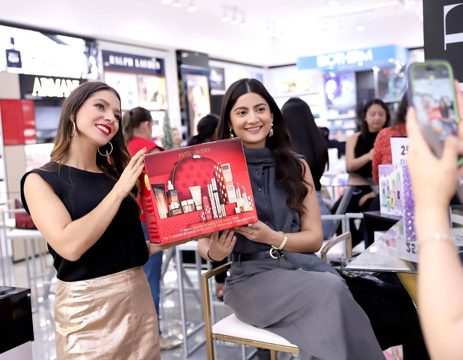 Sofía Clare y Rosangélica Castillo