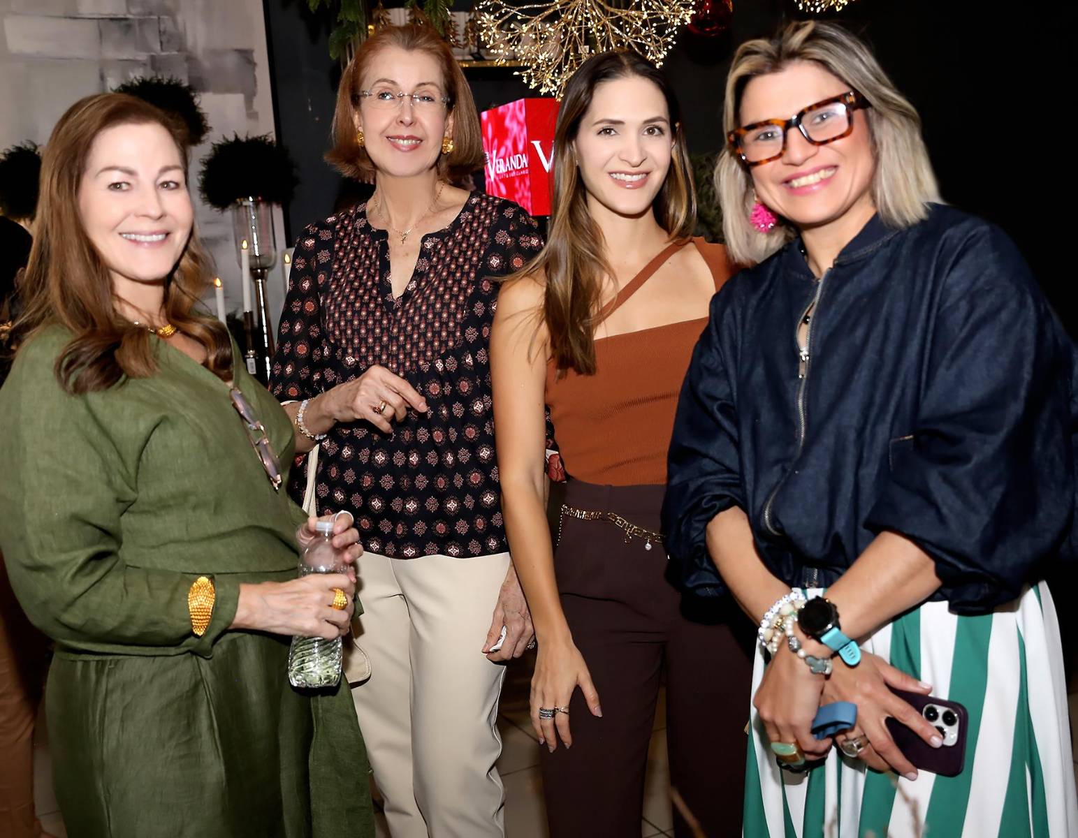 Mayte Elvir, Aurora Ramos, Anita Bueso y Rosa Montoya. 