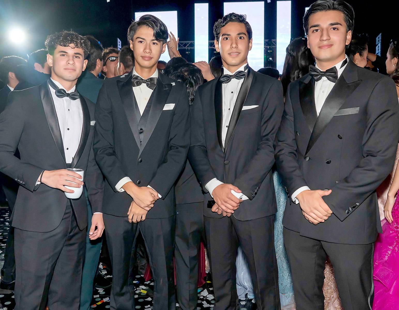 Diego Bográn, Carlos Martínez, Dewey Aparicio y Luis Guifarro.