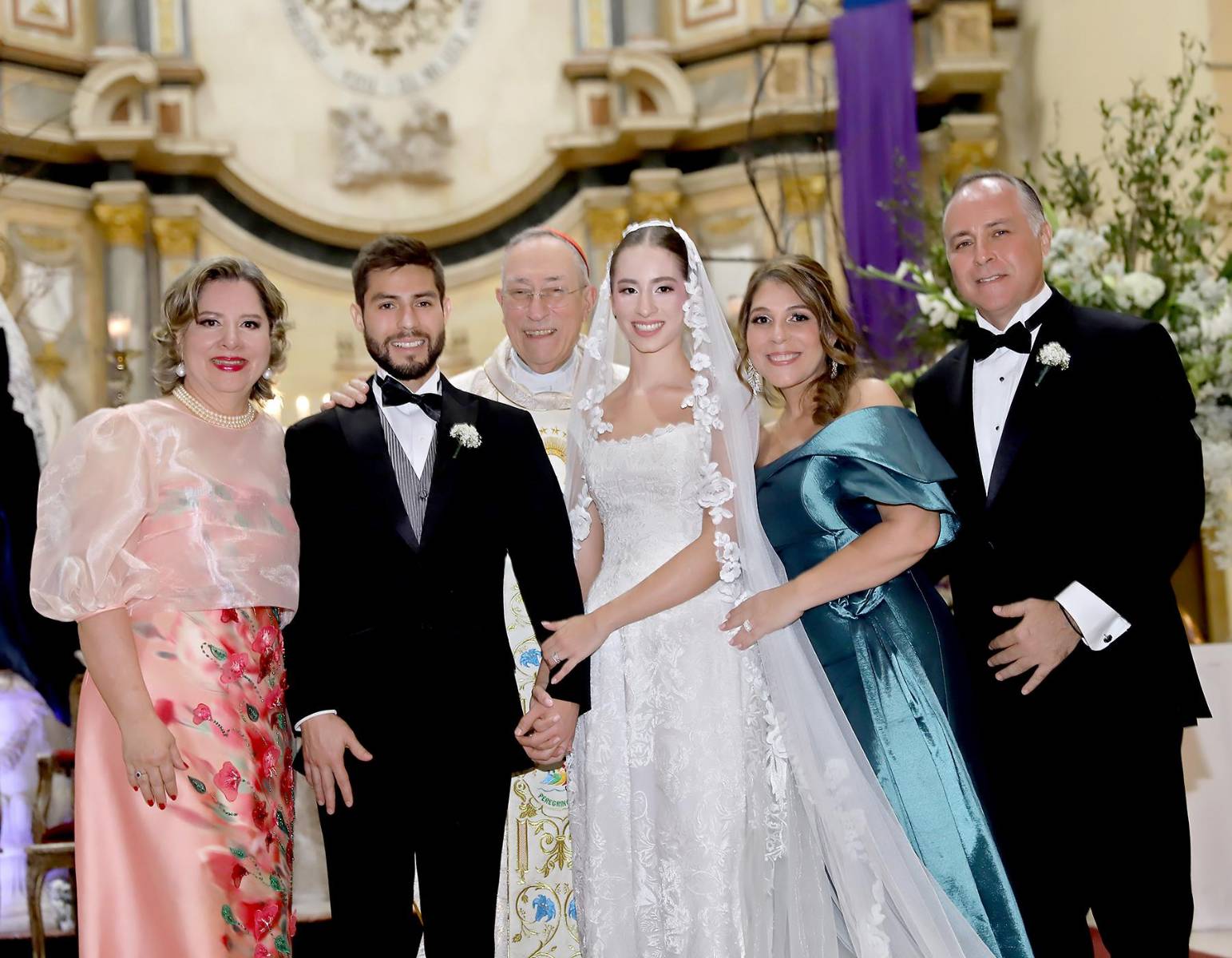 Dinorah Villeda , Giampiero Infantozzi , Victoria Villeda, Evelyn Alfaro. y Giampiero Infantozzi