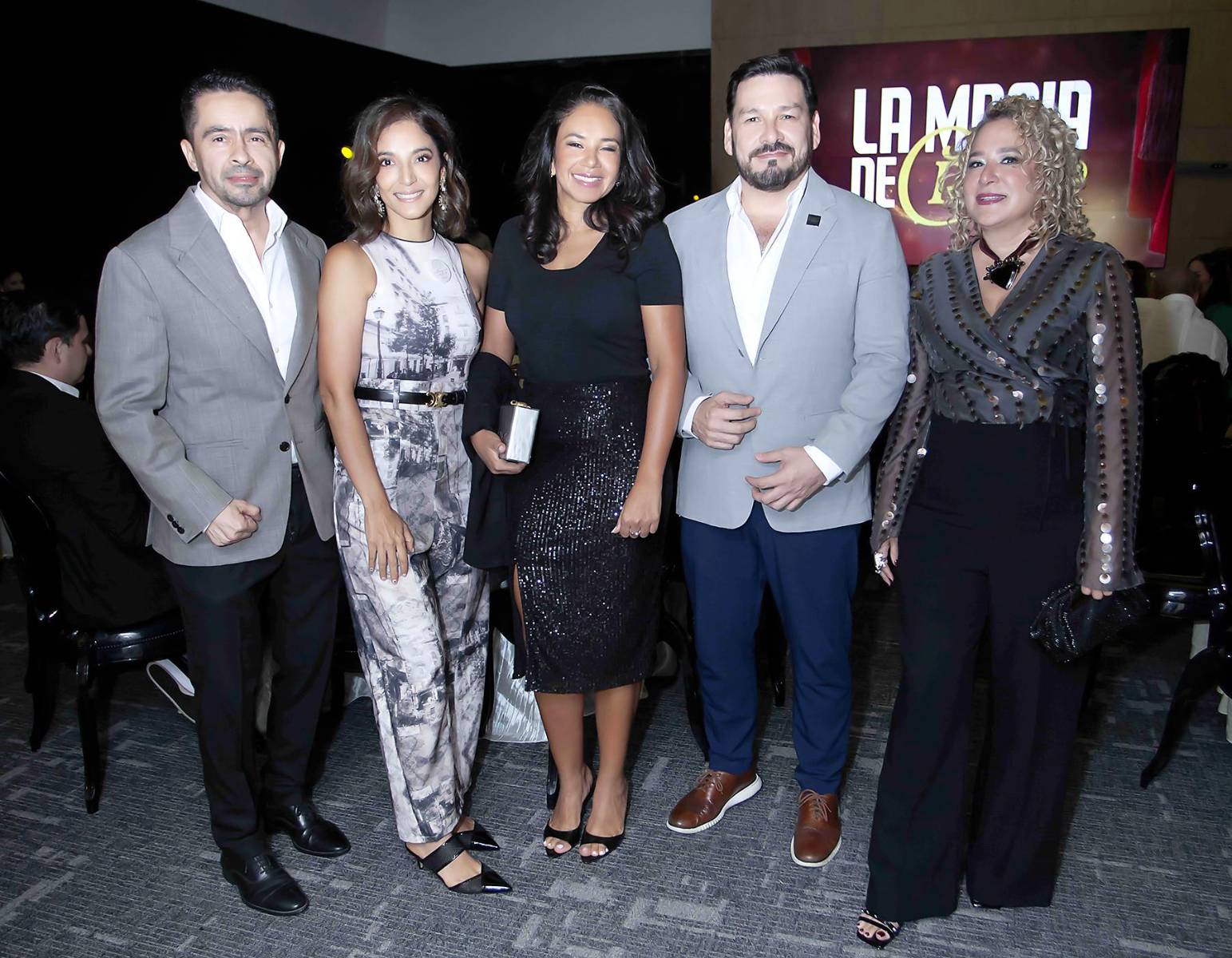 Roberto Flores, Sandra Vélez, Ana Morales, Félix Rivera y Circe Galdamez. 