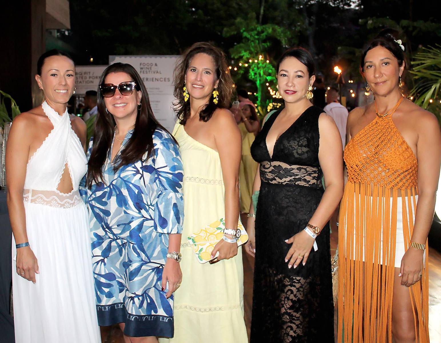 Aroa Gómez, Marinette de Kattan, Vanessa Solórzano, Karla Otero y Cecilia Zicari.
