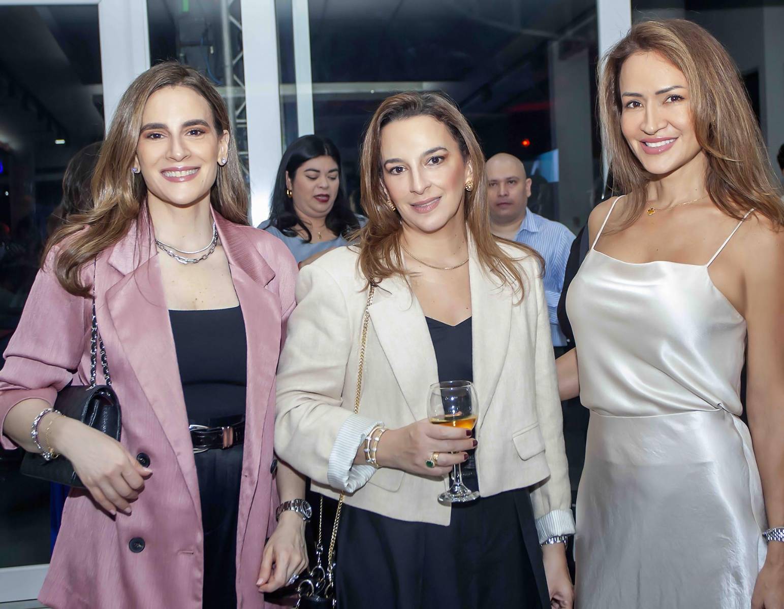Blanca Hawit, Raquel Vonhundelshausen y Marcela Larach.