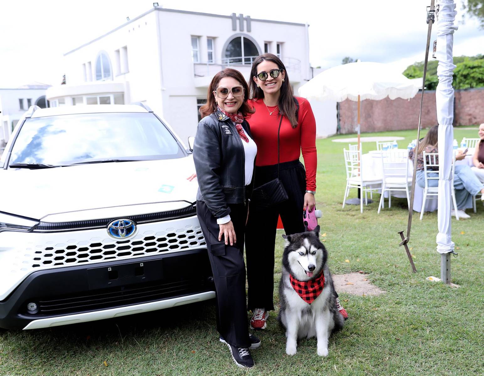 Marisela Cano y Dixia Mossi.