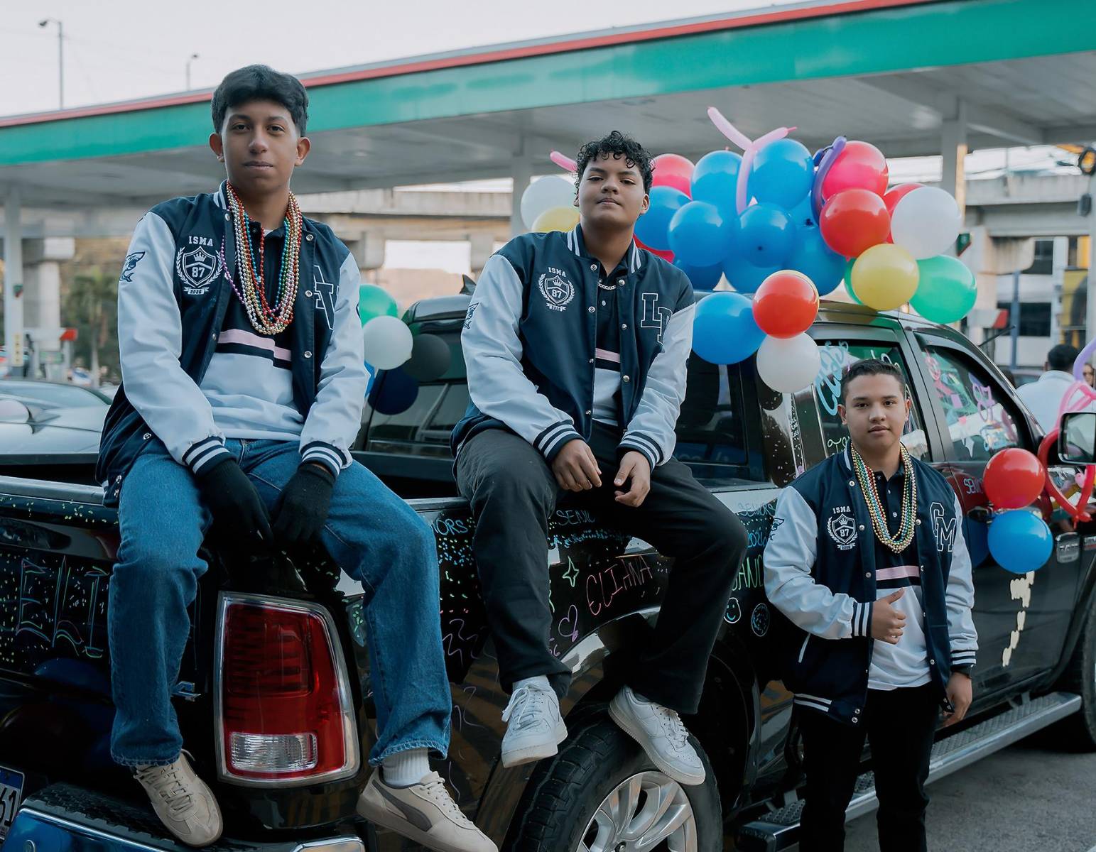 Senior entrance de la clase 2026 del Instituto María Auxiliadora