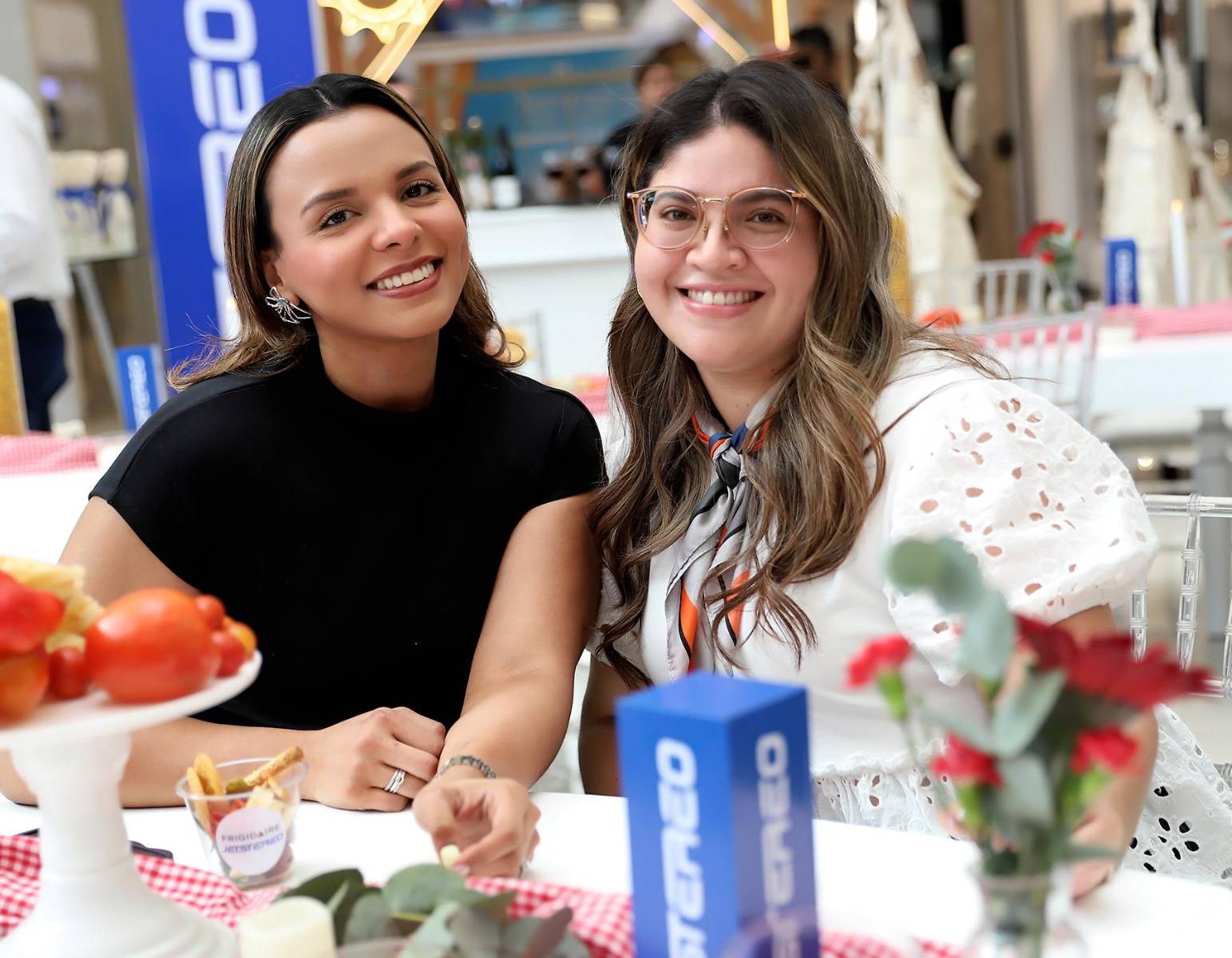 Natalia Laínez y Valeria Ruiz.