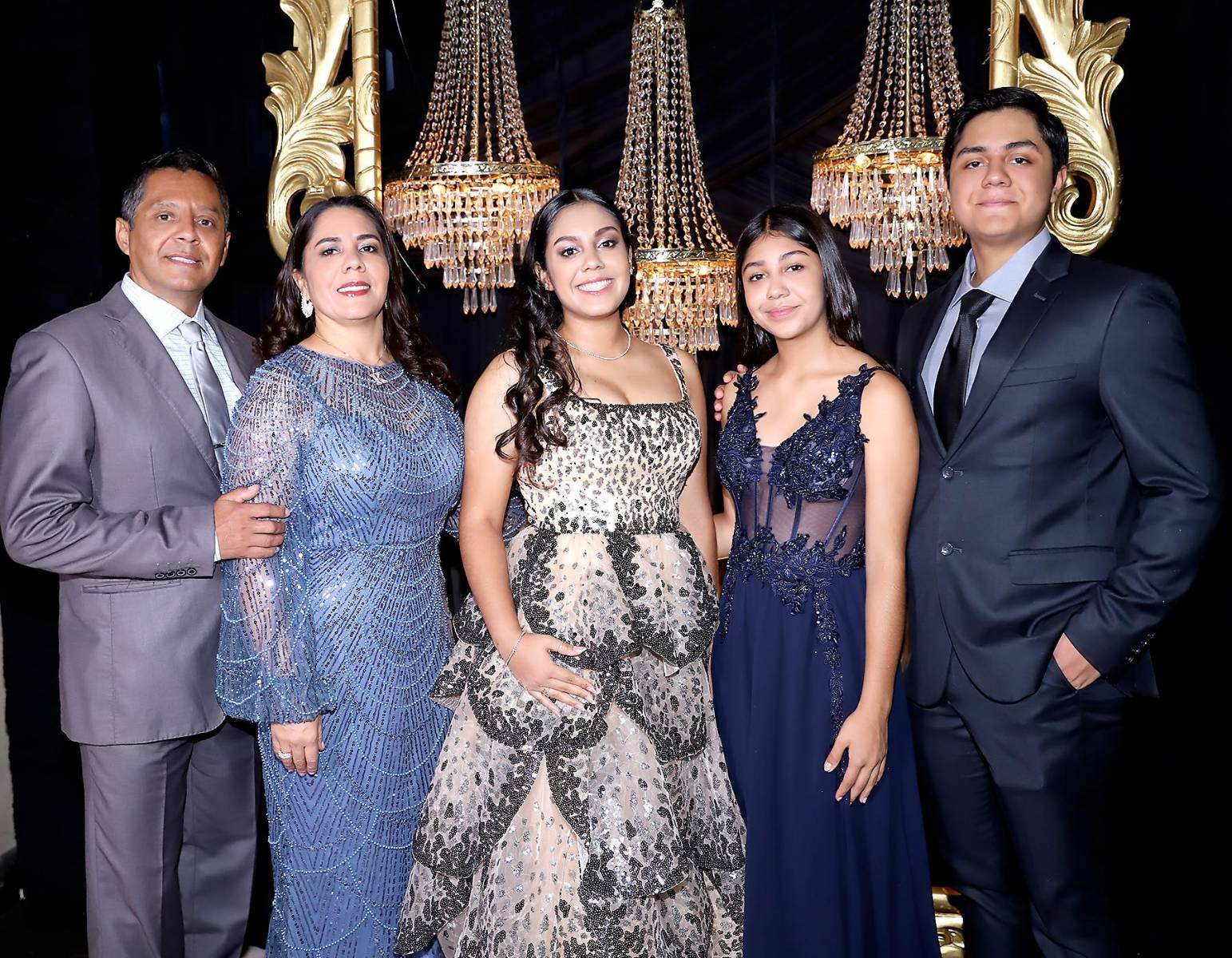 Invitados a la Prom 2026 de la Academia Los Pinares