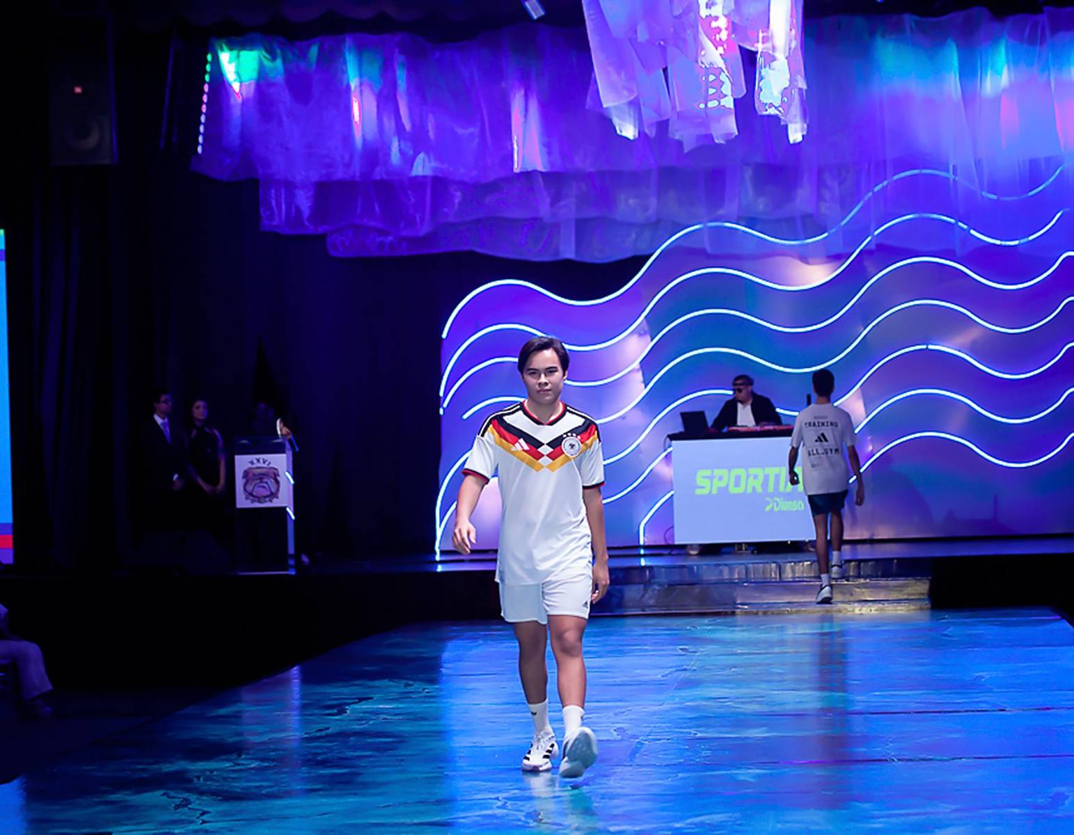 Senior Fashion Show 2026 de la Escuela Internacional Sampedrana, parte 1