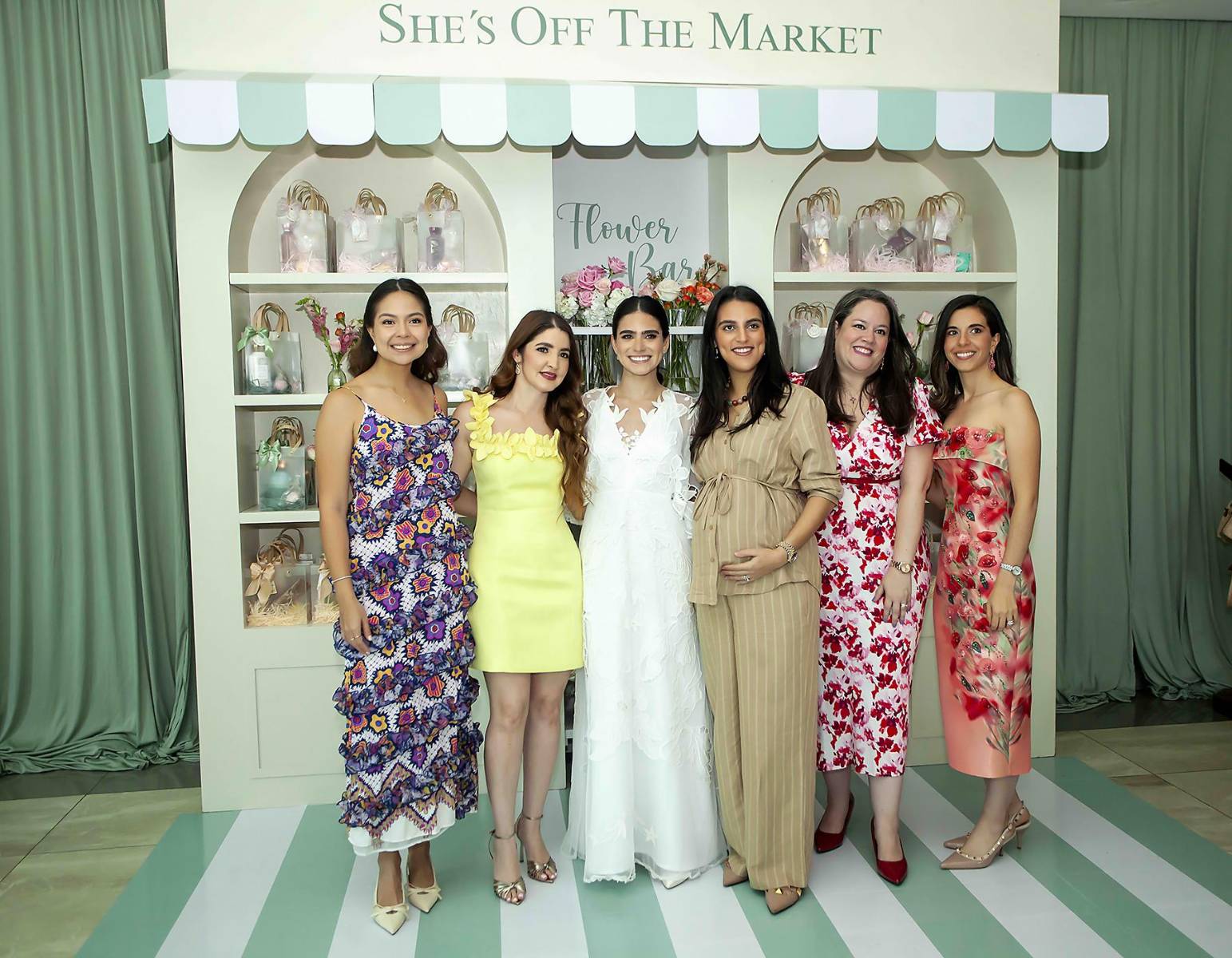 Mariana León, Alejandra Diek, Isabella Mourra, Joyce Yuja, Karina de Nassar y Jackie de Zummar. 