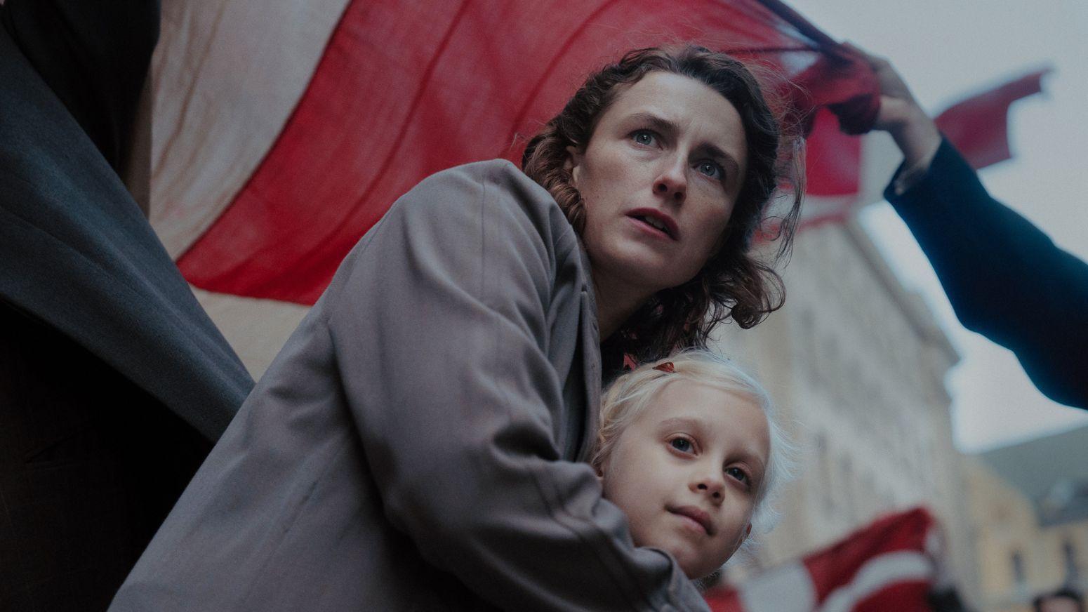 Woman Unknown. Una joven empleada doméstica está a punto de casarse con un hombre adinerado, pero un secreto de su pasado amenaza con destruir la nueva vida que está construyendo. May el-Toukhy dirige el drama protagonizado por Mathilde Arcel y Carsten Bjørnlund. Woman Unknown todavía no tiene una fecha de estreno confirmada.