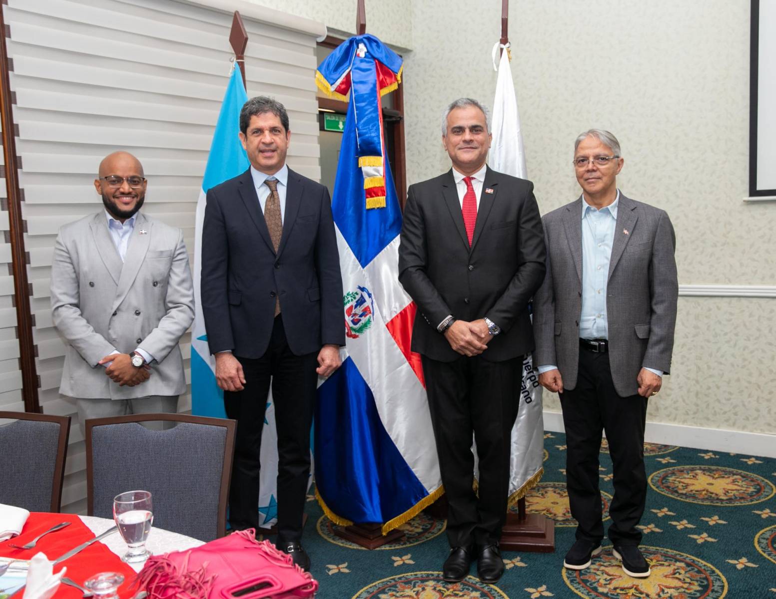  Melinton Jiménez, José Chicas, Luis García y José Dheming.