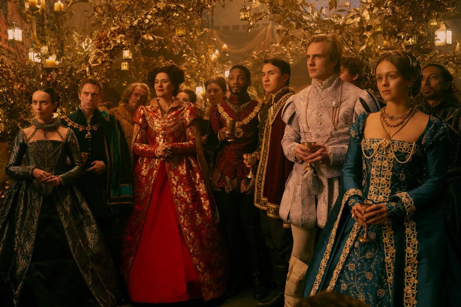 Prime Video: My lady Jane - 27 de junio My Lady Jane es una reinterpretación radical de la historia de la monarquía inglesa. En el centro de esta nueva serie está la brillante y testaruda Jane, que es coronada reina de la noche a la mañana y se encuentra en el punto de mira de infames villanos que quieren su corona. My Lady Jane es una épica historia de amor y aventuras, en la que una damisela en apuros intenta salvarse a sí misma, a su amor y luego a su reino.