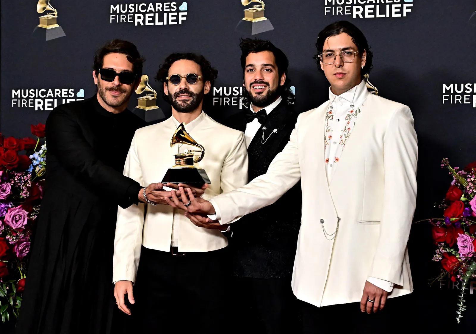 Les siguió el Grammy a Mejor Álbum Latino de Rock<i> </i>o Alternativo en 2025 por <i>¿Quién trae las cornetas?</i>, su quinto LP.