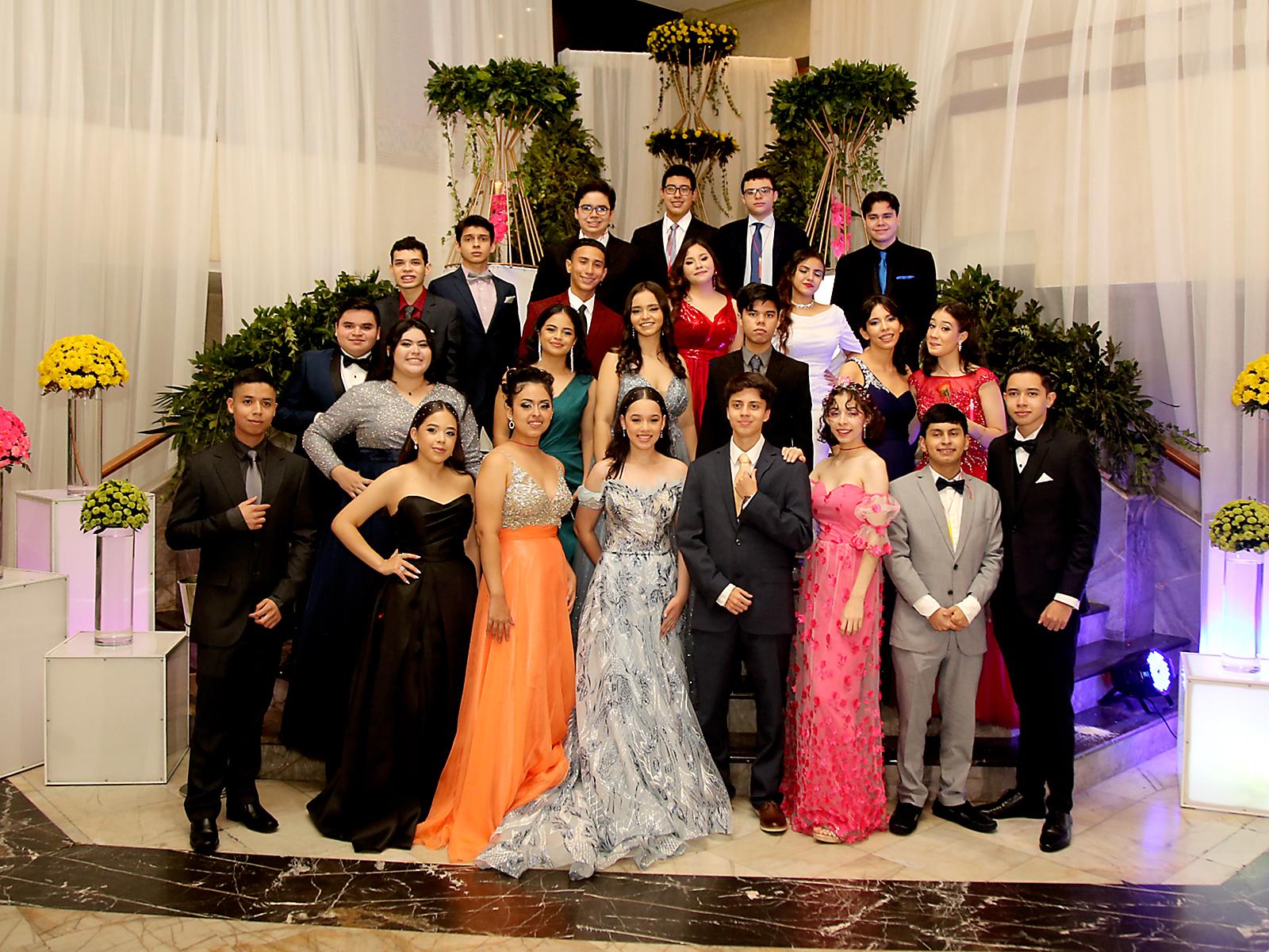 Gabriel Ortez, Natalia Castro, Jasmin Calderón, Michelle Godoy, Hugo Fletes, Margena Villa, Diego Reinoso, Isaias Cálix. Diego Lozano, Liz Irias, Adriana Chirinos, Sofía Fortín, Diego Sánchez, Valeria Álvarez, Danielle Irias. Diego Lara, Maynor Rodríguez, Miguel Murillo, Emilia Garcia, Ariadna Diaz, William Ramos, José Hidalgo, Luis Varela y César Bustamante.
