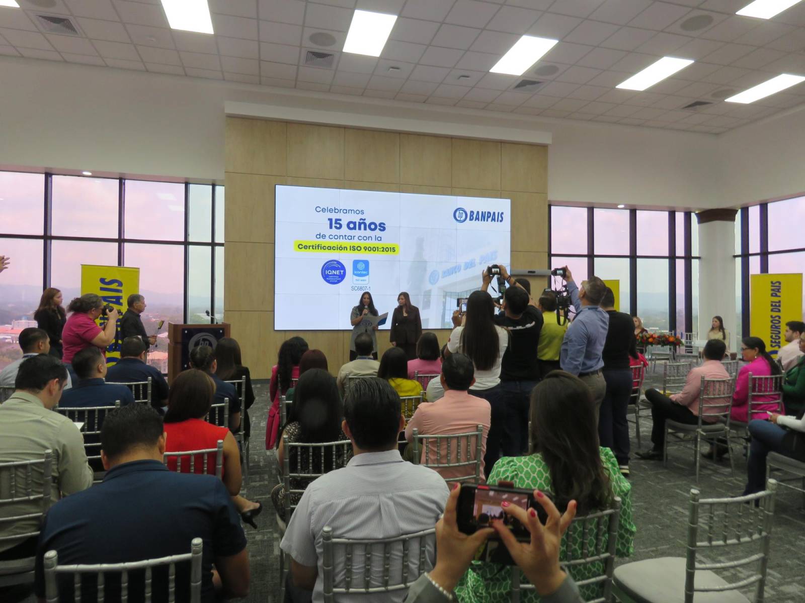 Banpaís: 15 años liderando con calidad certificada