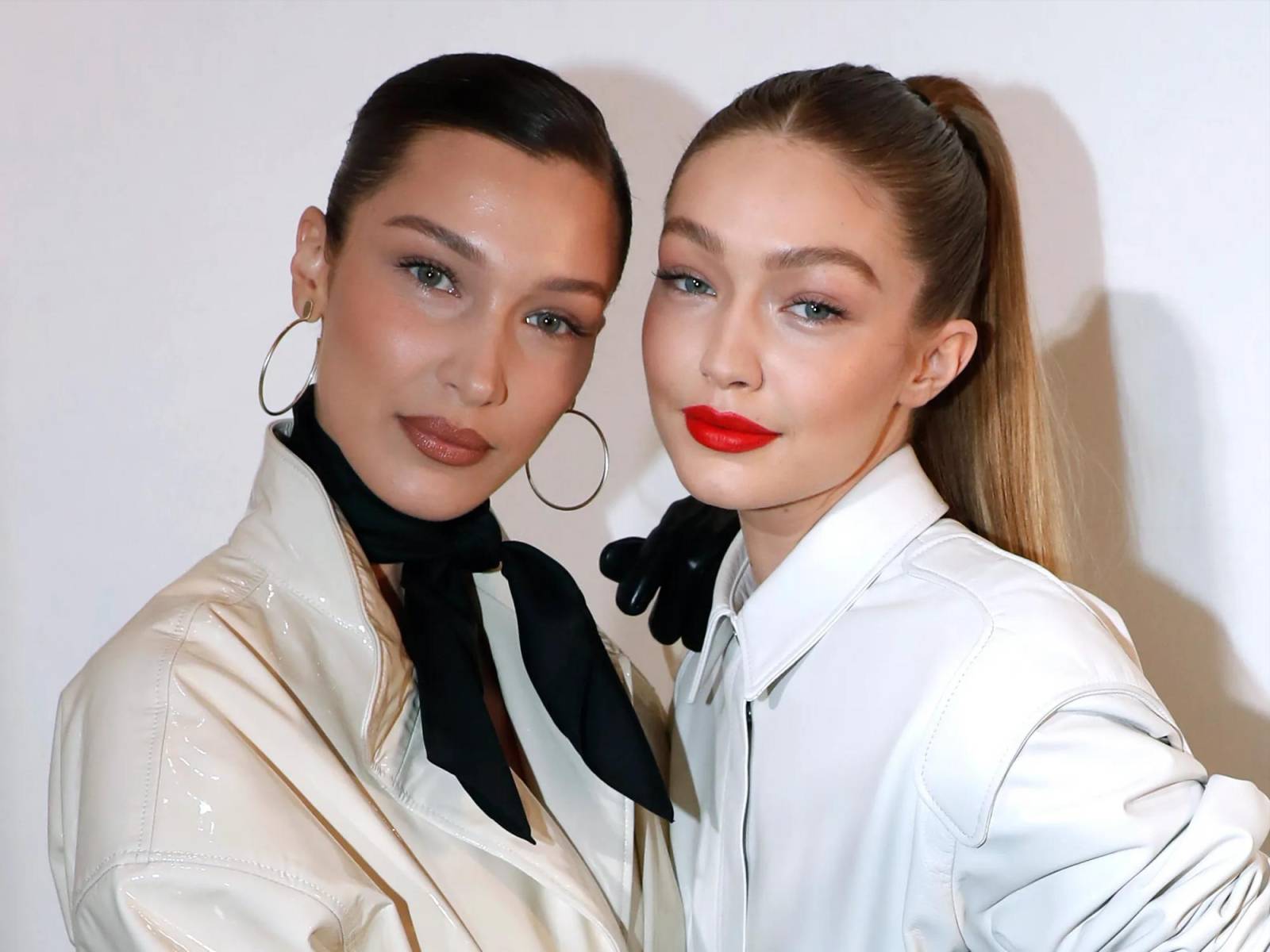 <b>Gigi y Bella Hadid</b>Estas hermanas increíblemente hermosas gobiernan las pasarelas de Europa.