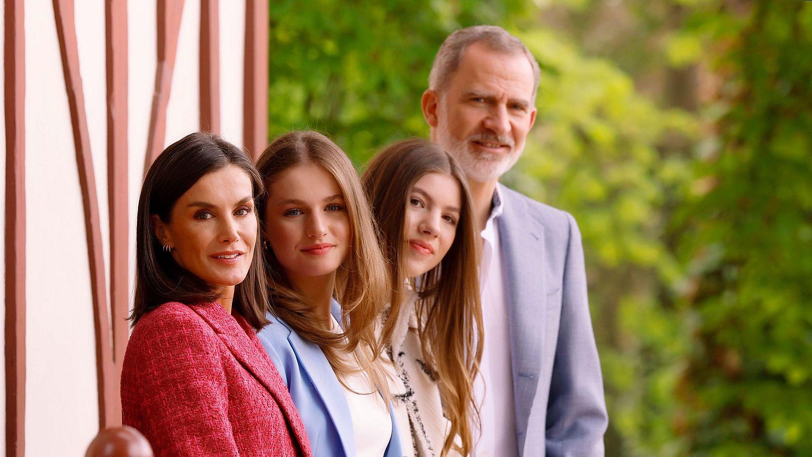 Siempre han sido un equipo, y se han encargado de darle lo mejor a sus hijas, brindándoles una educación sólida, y con muchos valores éticos. Realmente han sido buenos padres.