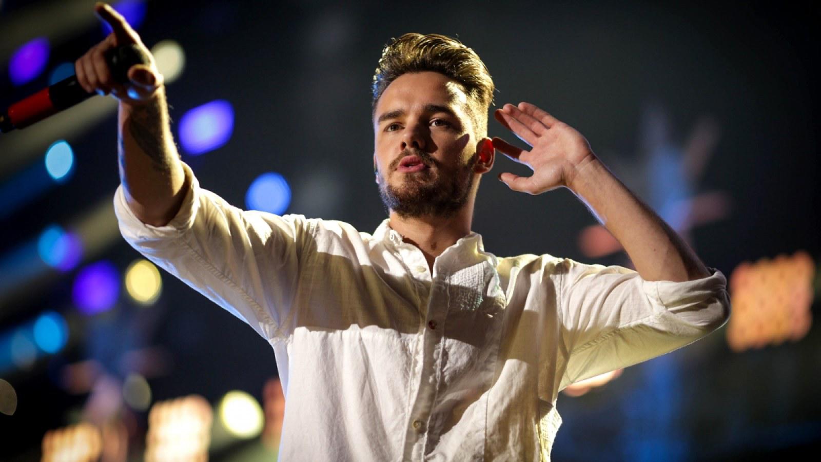 En 2016, tras el anuncio de la separación temporal de One Direction, cada uno de los miembros tomó diferentes caminos. Liam siempre siguió su carrera como solista. Su primer sencillo, “Strip That Down”, lanzado en 2017, fue un éxito que marcó una nueva era, explorando géneros más cercanos al pop y al R&amp;B, alejándose del sonido tradicional de la banda.