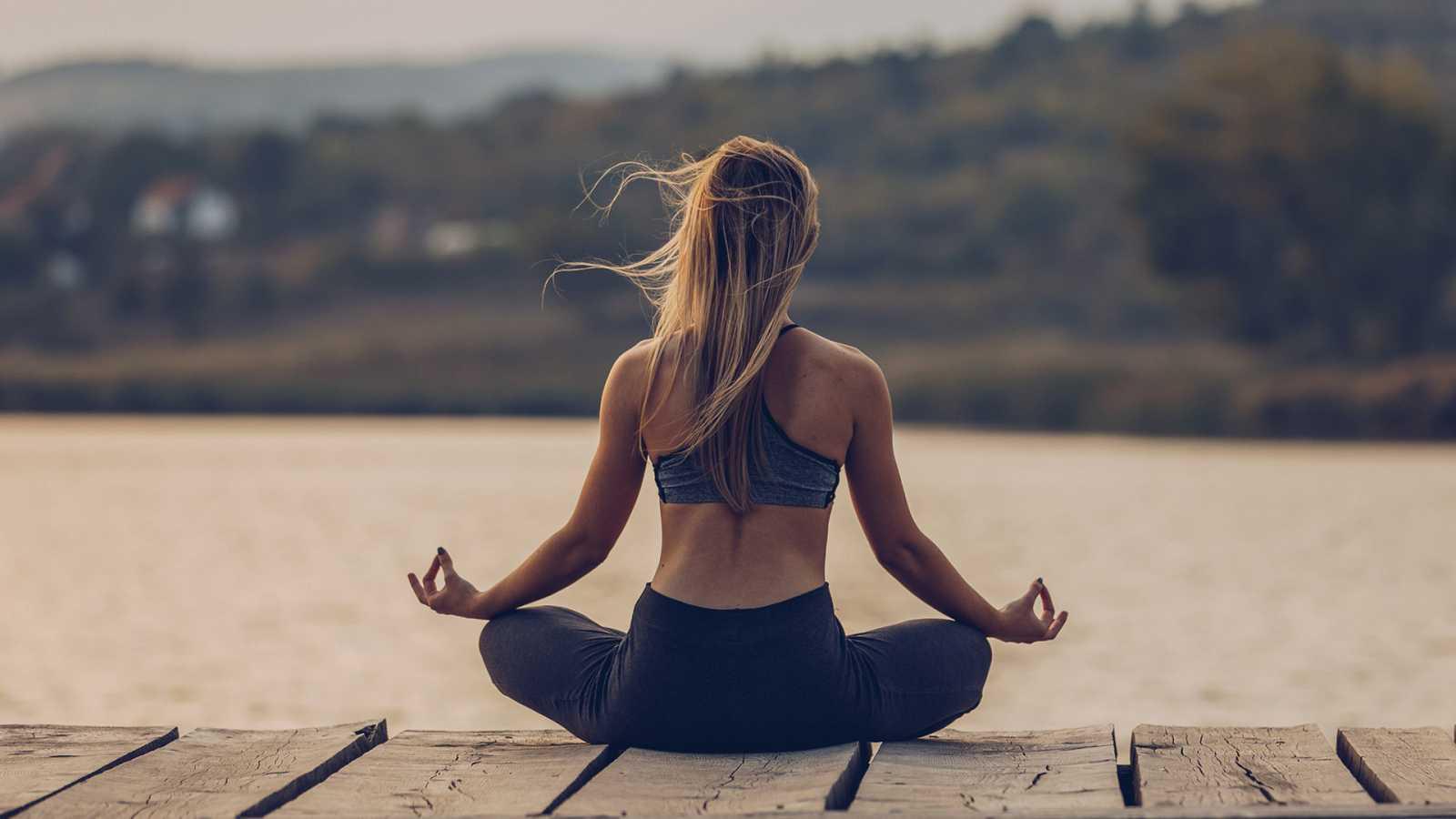 <b>2. Practicar la Autocuidado Regularmente</b>Integra hábitos de autocuidado en tu rutina diaria, como la meditación, el ejercicio o simplemente tomarte un tiempo para relajarte. Estas prácticas fortalecerán tu salud mental y física.
