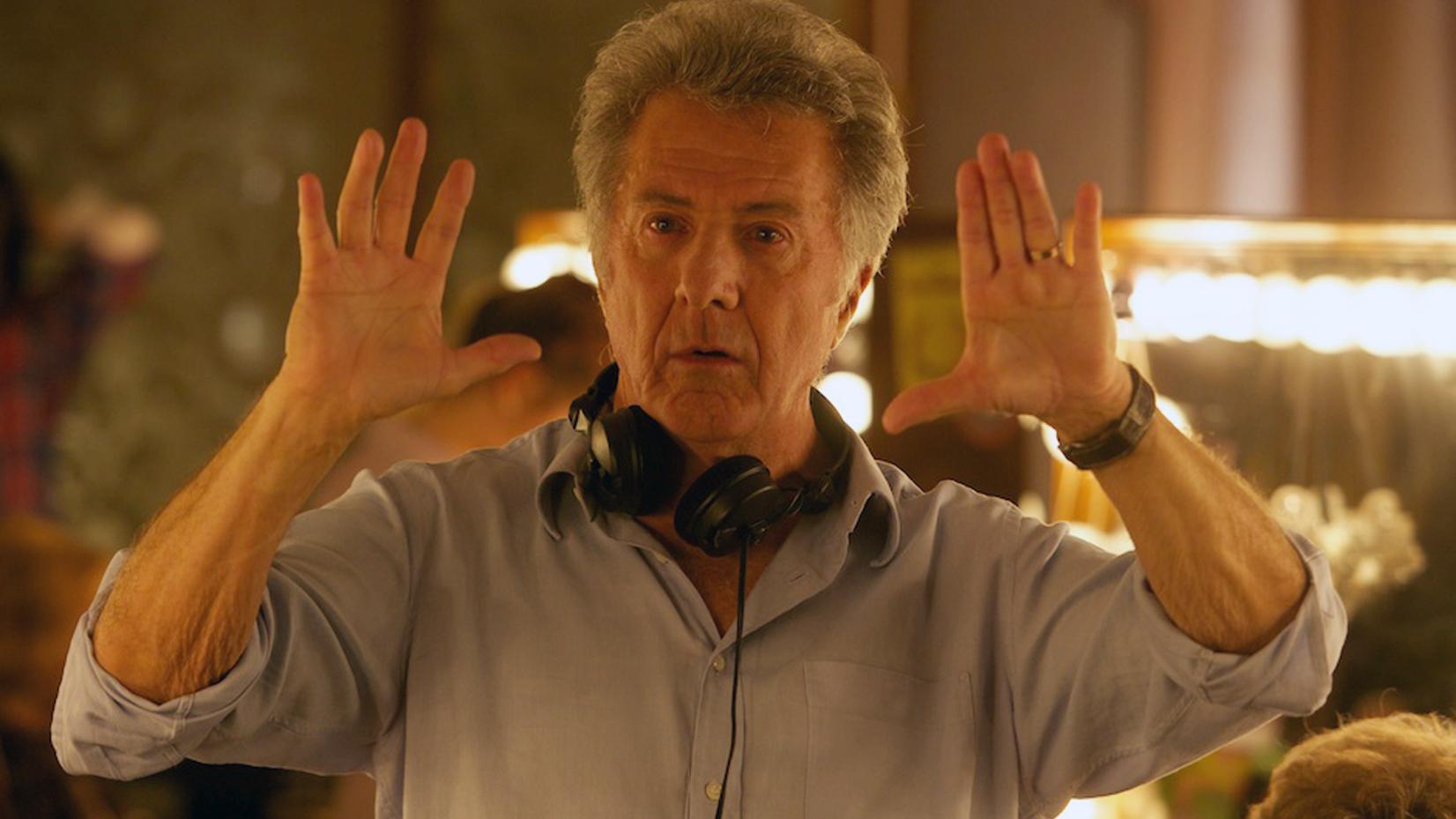 <b>Dustin Hoffman</b> Dustin arremetió contra una principiante Meryl Streep cuando estaban protagonizando Kramer vs. Kramer, la actriz quiso cambiar algunas cosas del guion por ideas progresista, lo cual enfado a Dustin que además de gritarle, le dio una cachetada que no estaba en el guion. En el segundo día del rodaje para darle un poco de emoción al rodaje, el actor improvisó arrojo una copa de vino a la pared del restaurante donde estaban grabando, a lo que Streep, sin perder la calma contestó“La próxima vez que vayas a hacer esto, me gustaría que me lo avisaras”.
