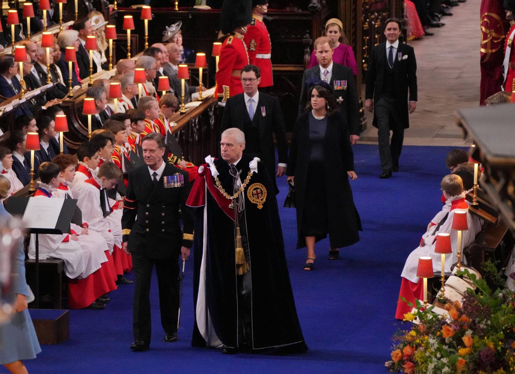 La soledad de Harry en la coronación del Rey Carlos III