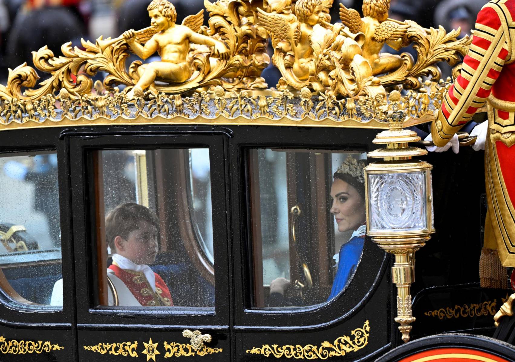 La procesión de coronación de Carlos III y Camila