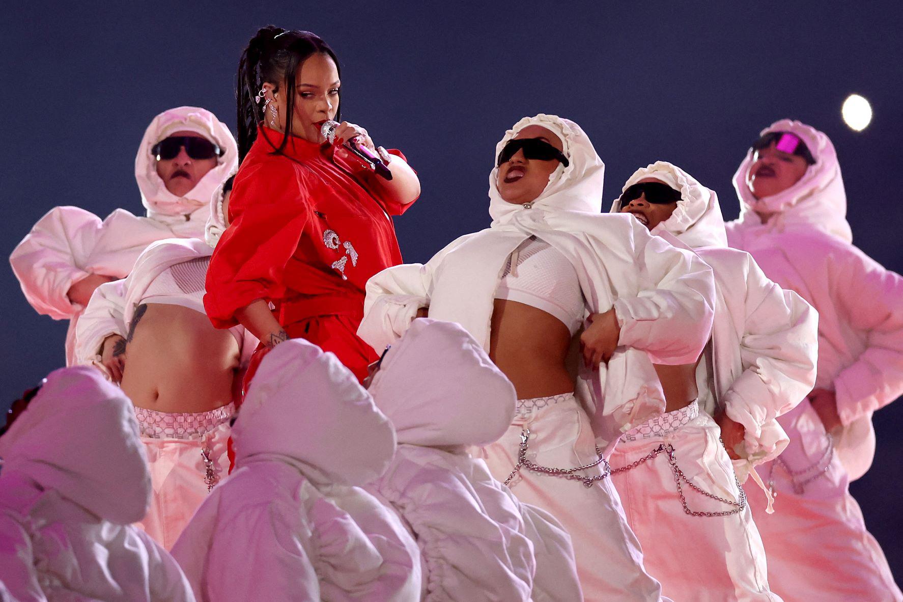 Titanium Rihanna Todos los detalles del show de Medio Tiempo de Rihanna
