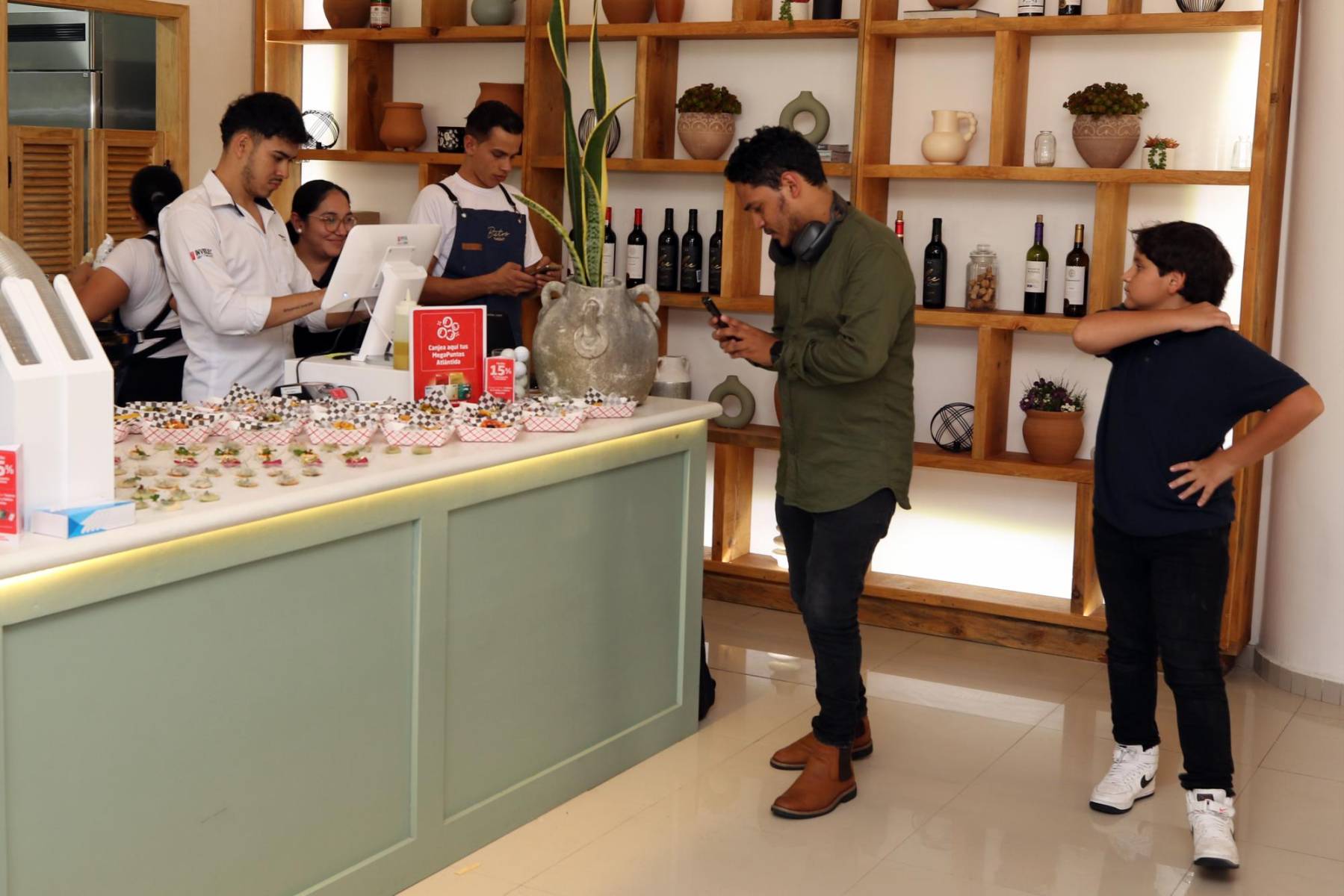 Grand opening de Bistró by Timeout