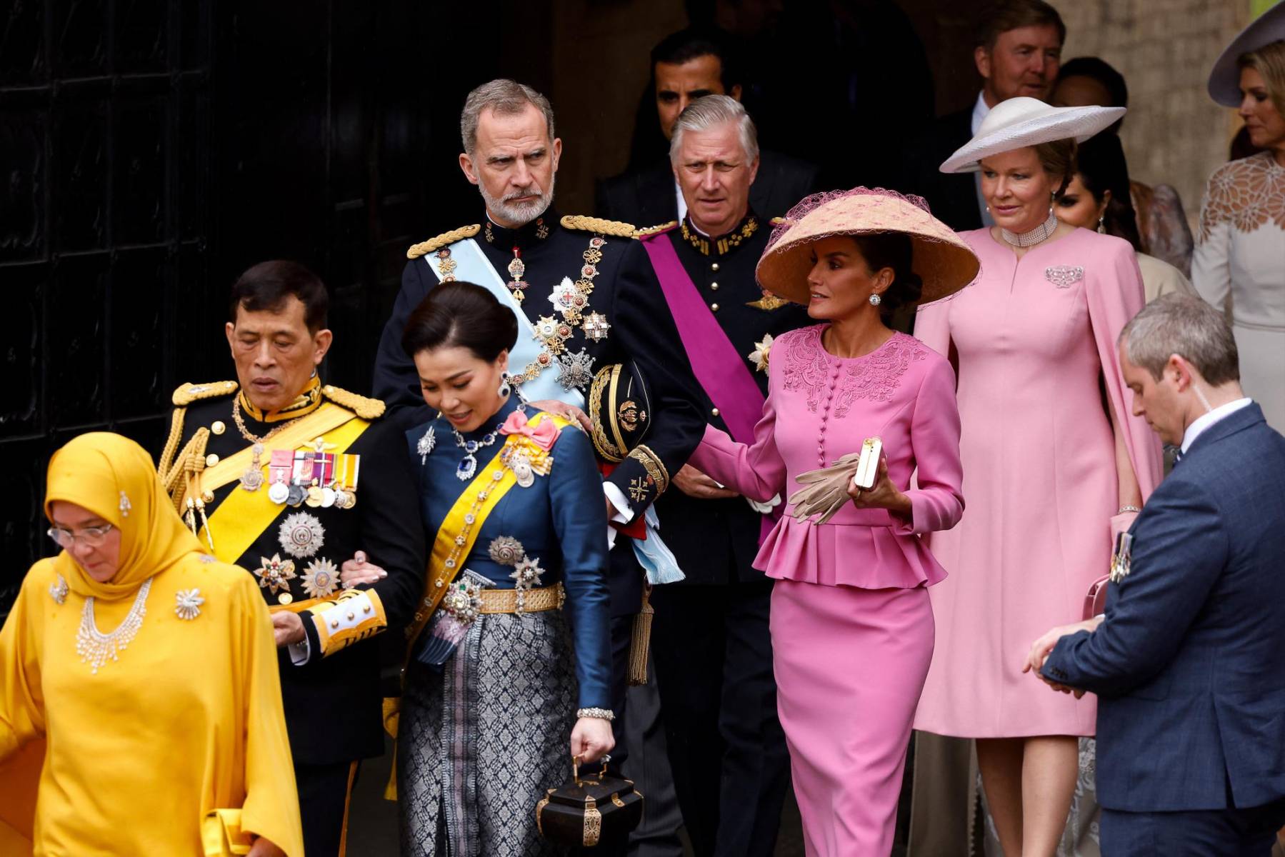 Los reyes de España, Felipe y Letizia; los de Bélgica, Philippe y Mathilde y otros royals invitados ingresan a la abadía de Westminster