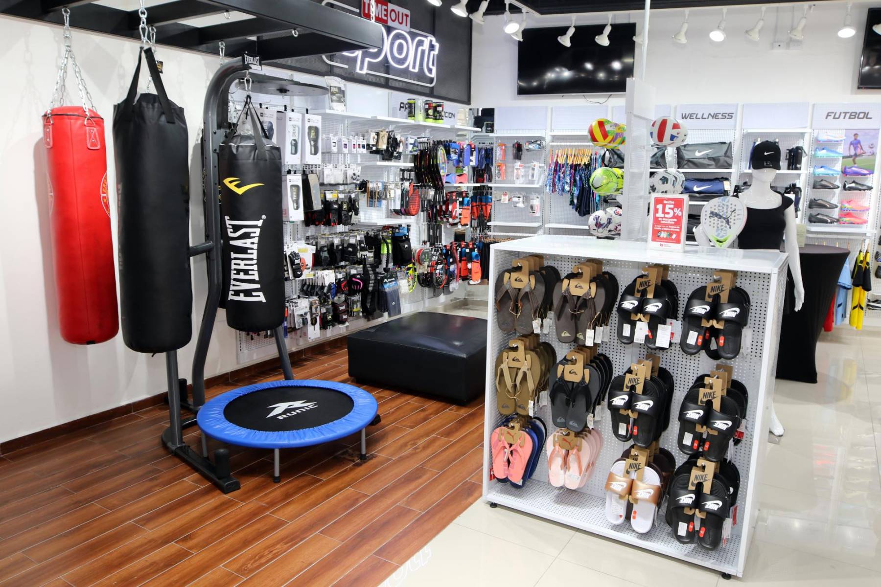 Grand opening de Bistró by Timeout