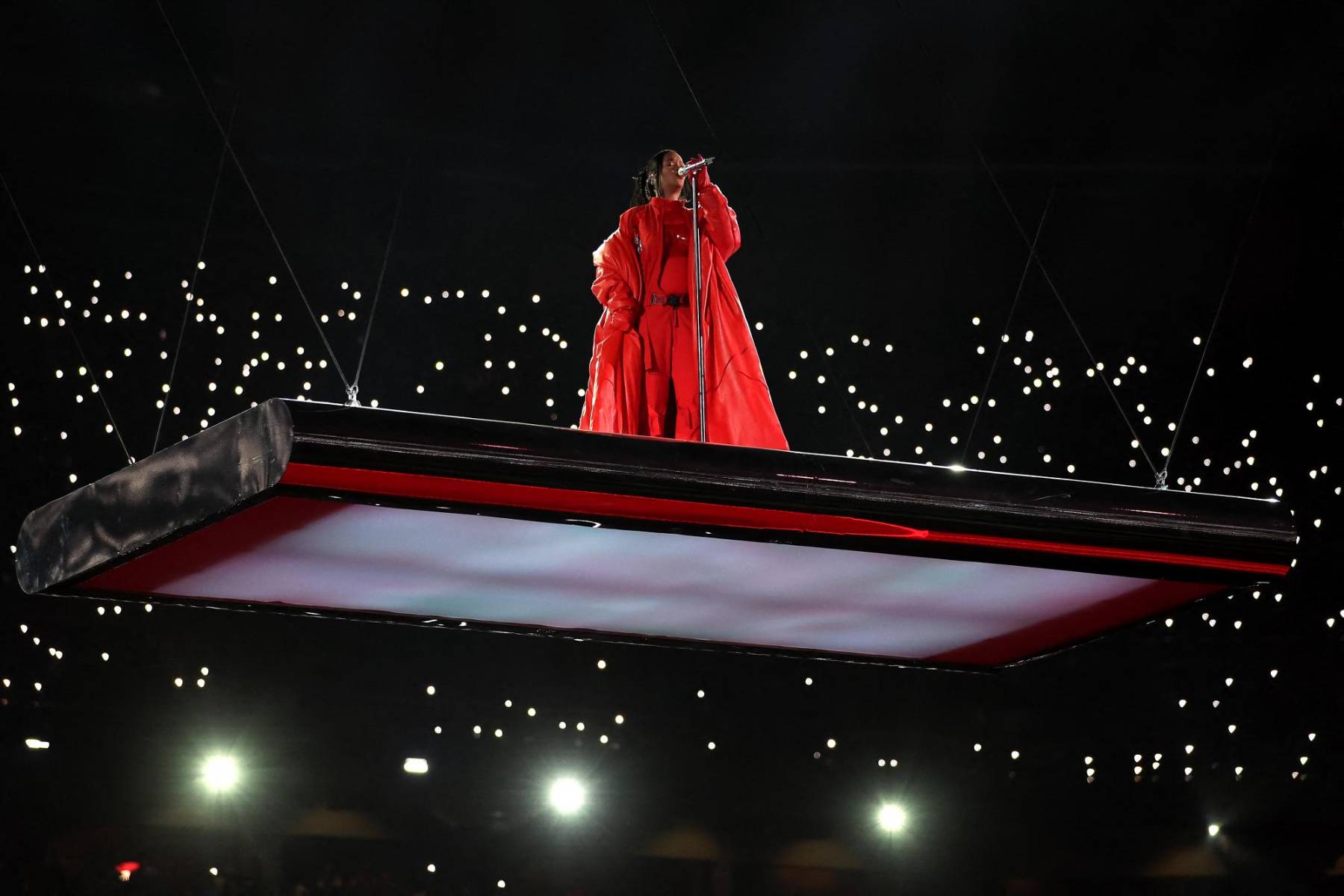 Titanium Rihanna Todos los detalles del show de Medio Tiempo de Rihanna