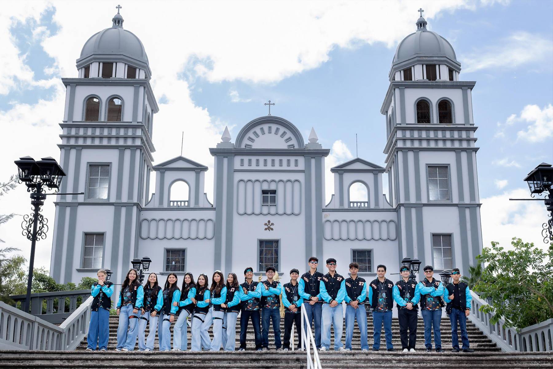 Senior Entrance 2027 de San Francisco de Sales Catholic School