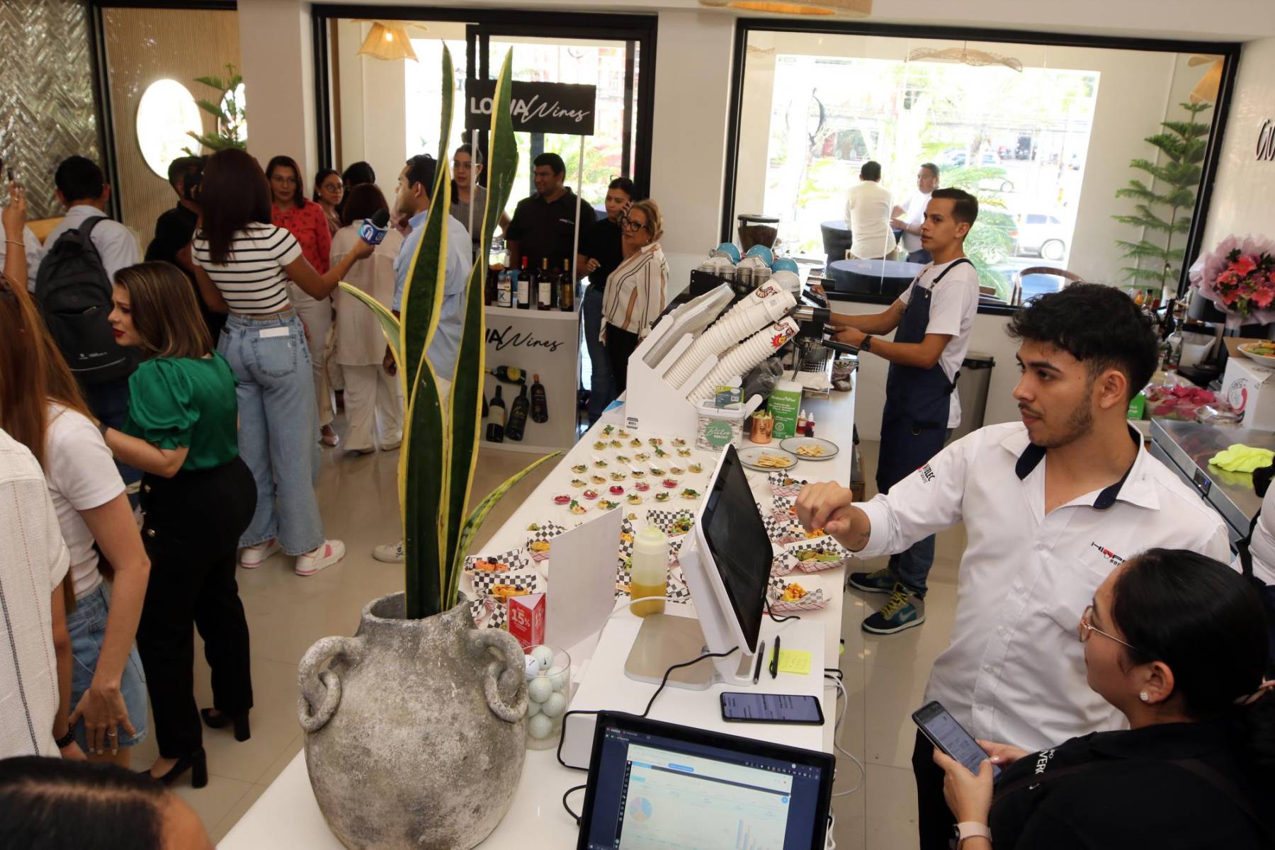 Grand opening de Bistró by Timeout