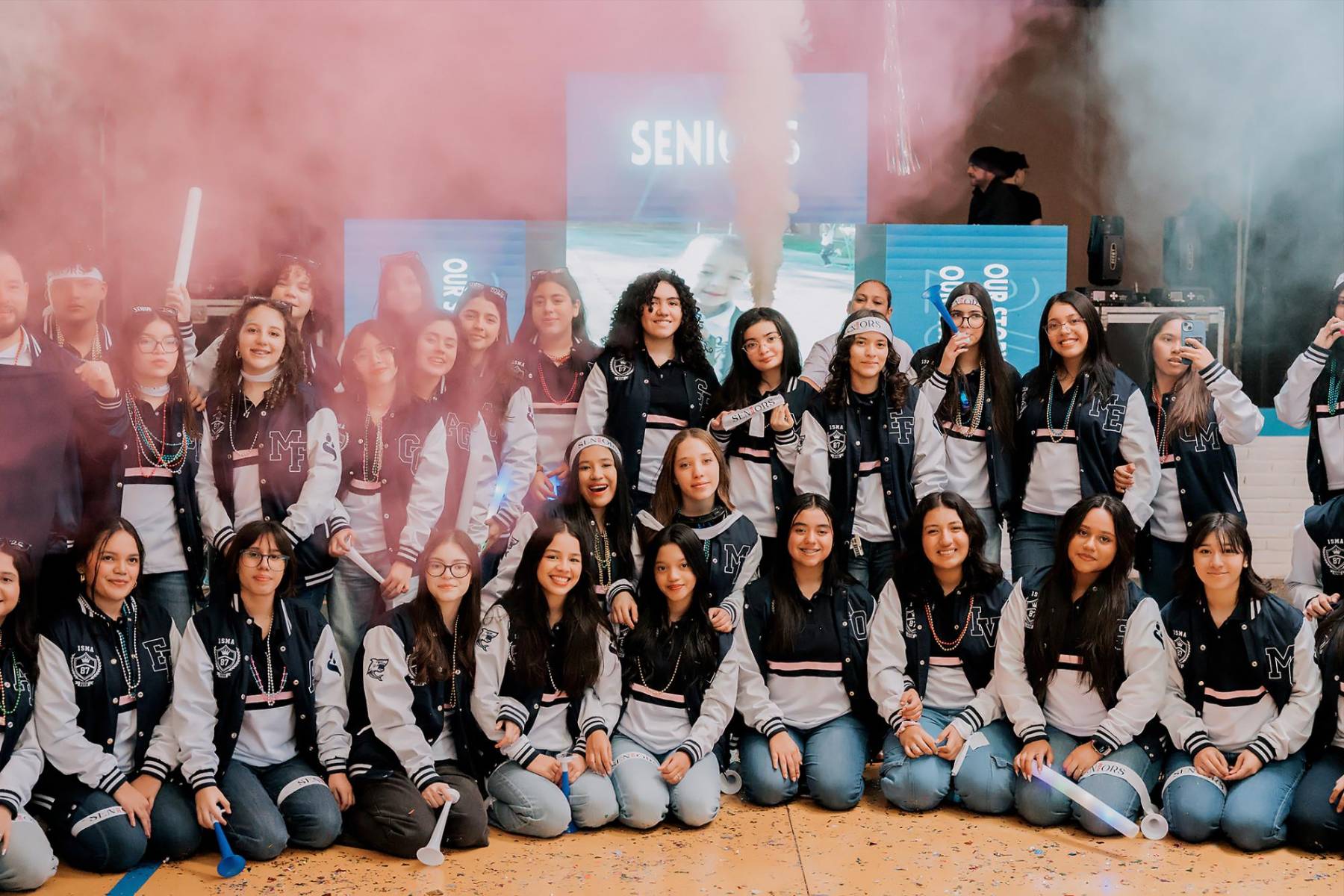 Senior entrance de la clase 2026 del Instituto María Auxiliadora