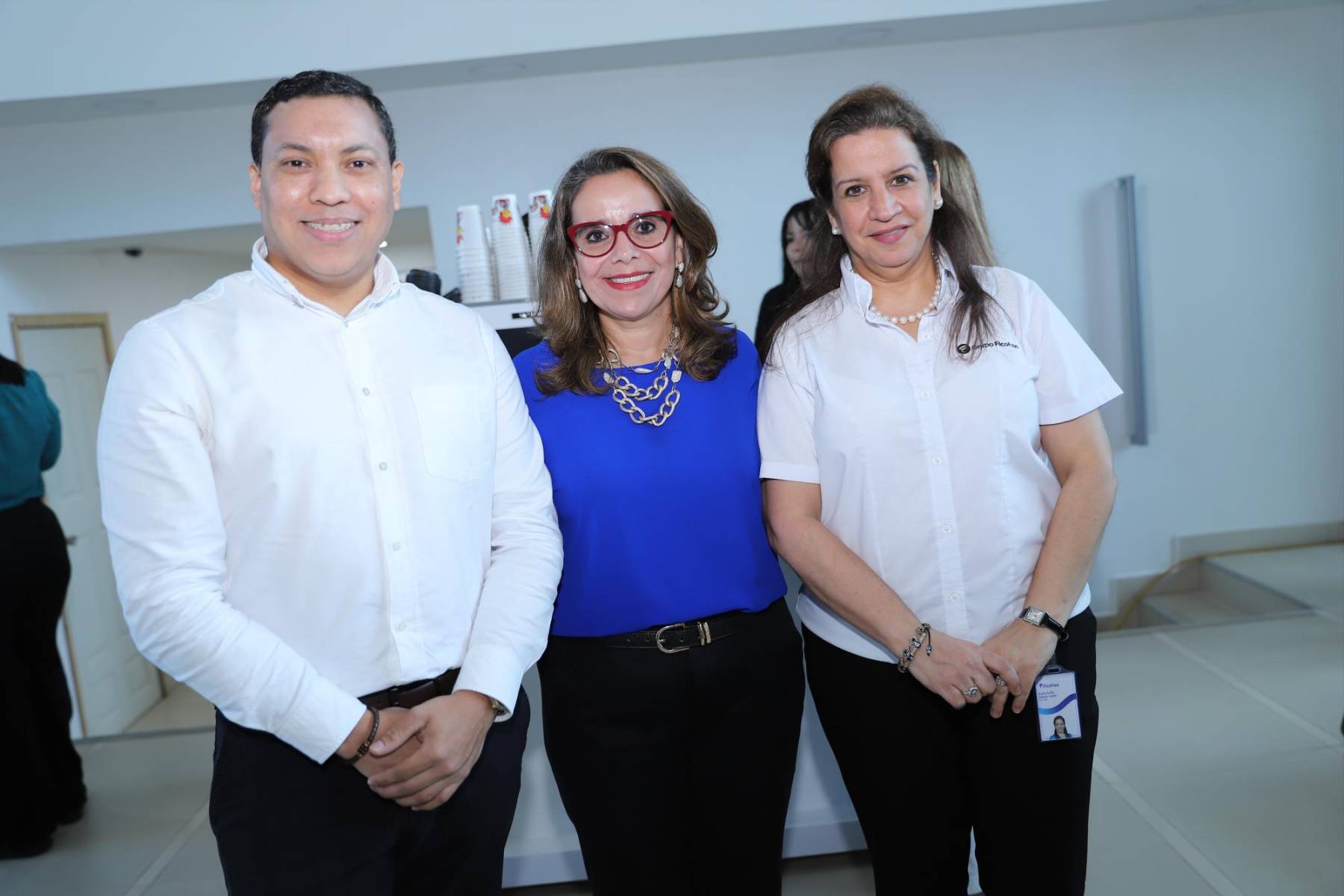 Kelben Andino, Tethey Martínez y Karla Simón.