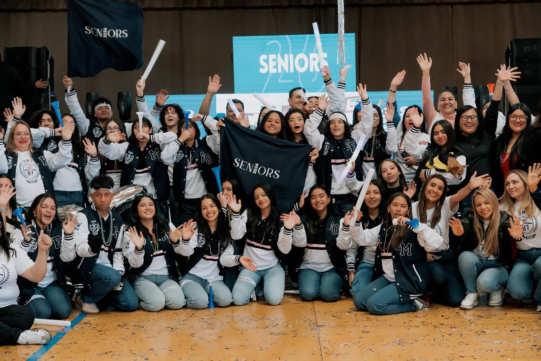 Senior entrance de la clase 2026 del Instituto María Auxiliadora