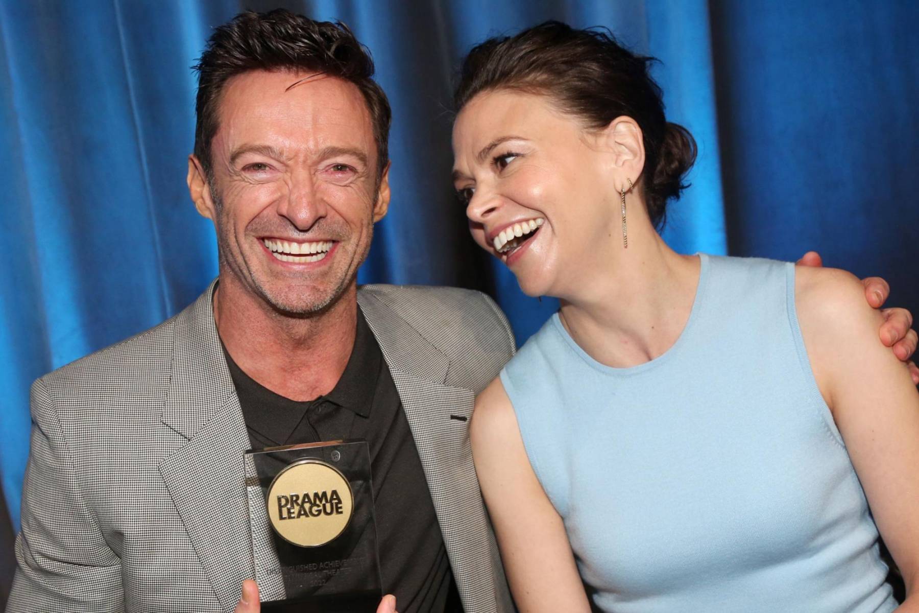Jackman y Foster han demostrado ser un equipo en todos los aspectos. Tanto en el escenario como fuera de él, se apoyan mutuamente en sus respectivos proyectos y desafíos personales, mostrando una relación basada en respeto y admiración.