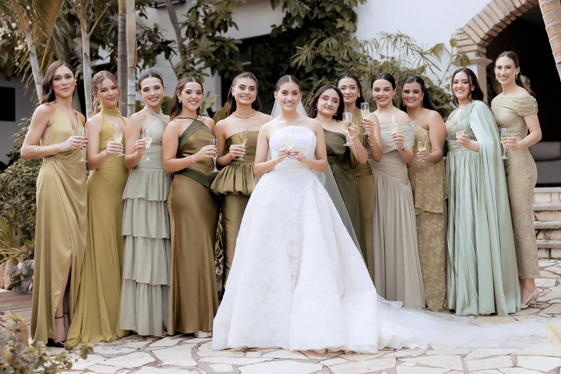 Asi se vivió la boda eclesiástica de Johannes Múller y Ruth Panayotti