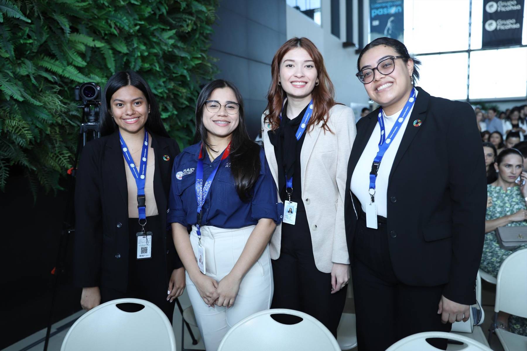 Andrea Aguilar, Jeremy Hernández, Fabiana Romero y Ángela Aguirre.