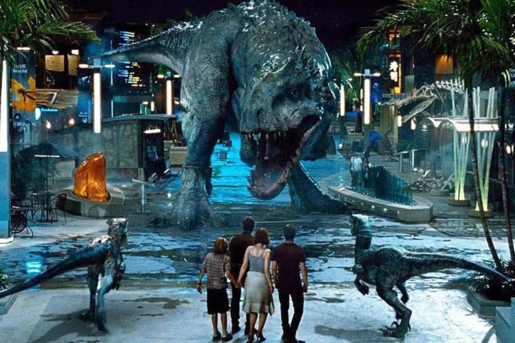 <b>Jurassic World</b> La franquicia de <i>Jurassic Park</i> regresó con una nueva historia, protagonizada por Chris Pratt y Bryce Dallas Howard, con un enfoque en un parque de dinosaurios en pleno funcionamiento. 