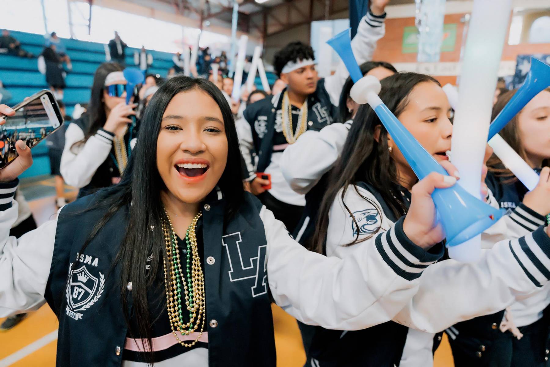 Senior entrance de la clase 2026 del Instituto María Auxiliadora