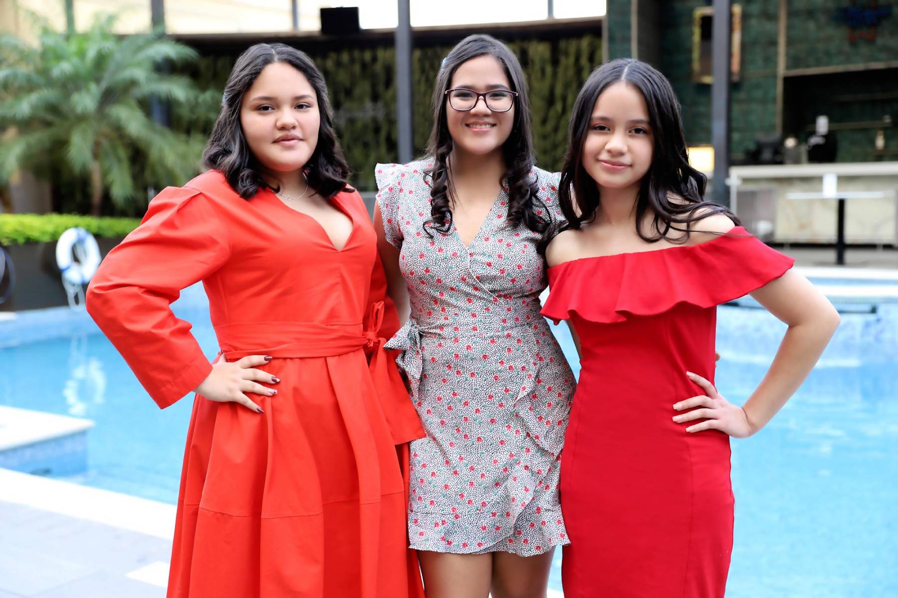 Amaris Cáceres, Mayet Turcios y Ana Osorto.